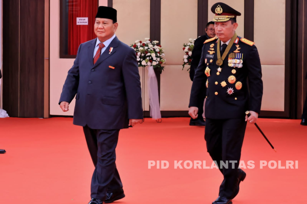 Kakorlantas Hadiri Acara Pemberian Tanda Kehormatan Bintang Bhayangkara Utama Polri Kepada Menhan